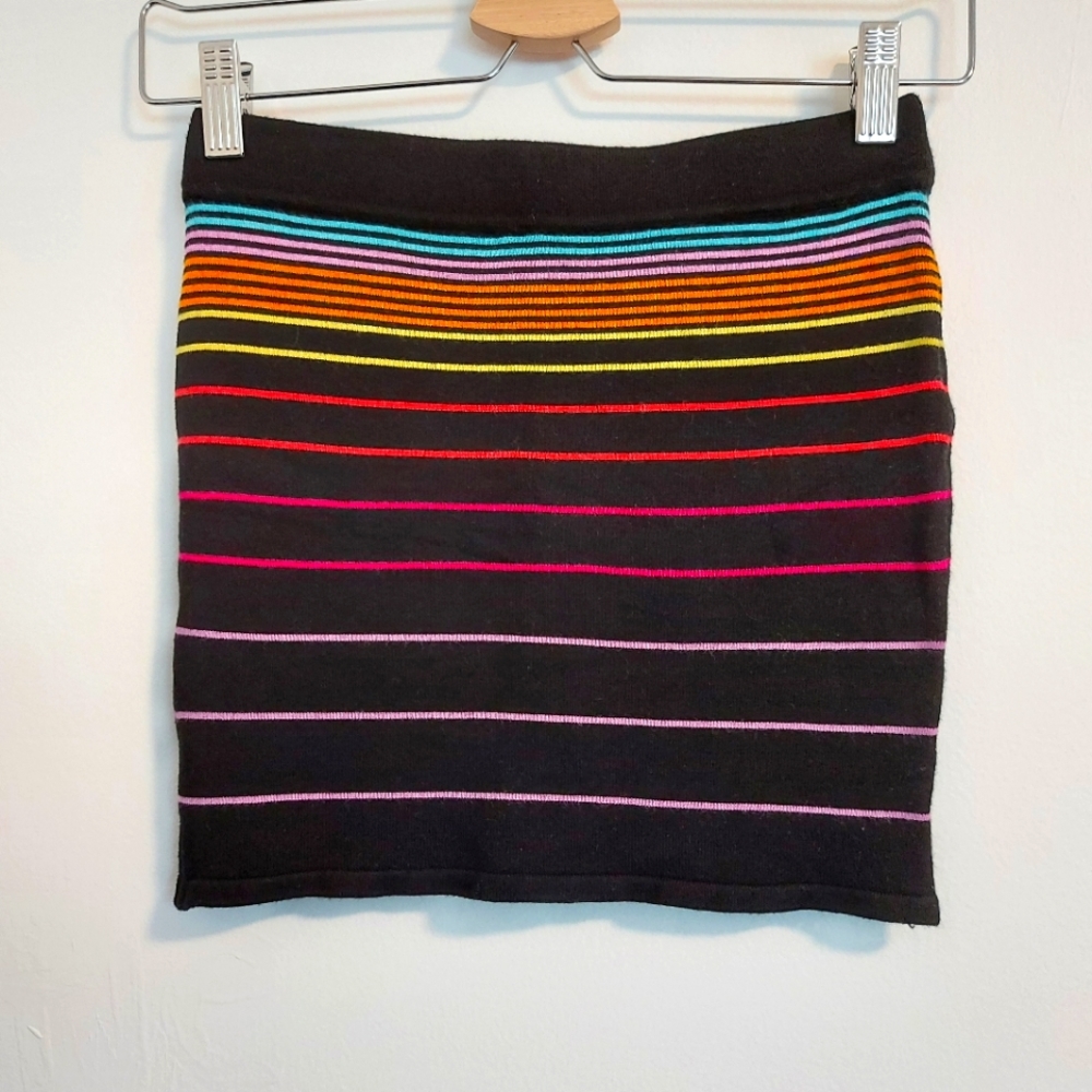 🌱 NWOT Colourful Stripped Skirt